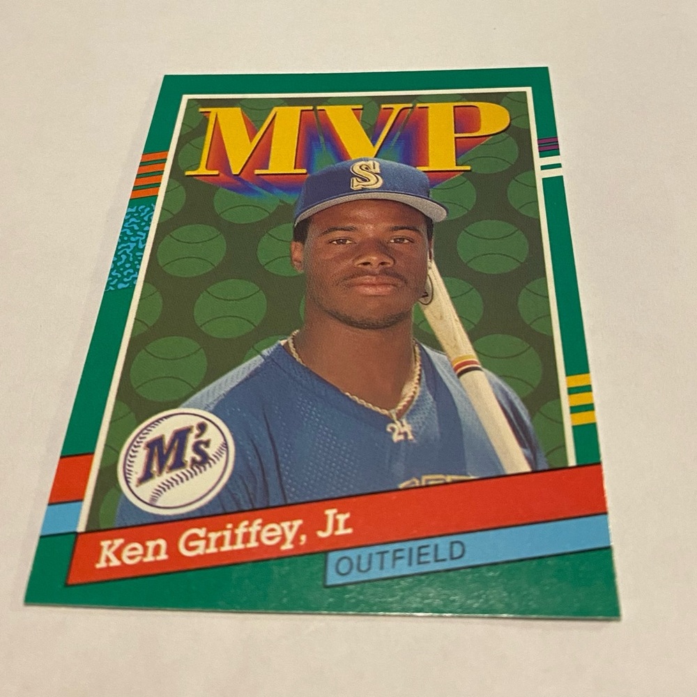 Ken Griffey Jr. Error Card Rare!! 1990 Leaf Baseball Card (No period after inc) - Picture 5 of 5